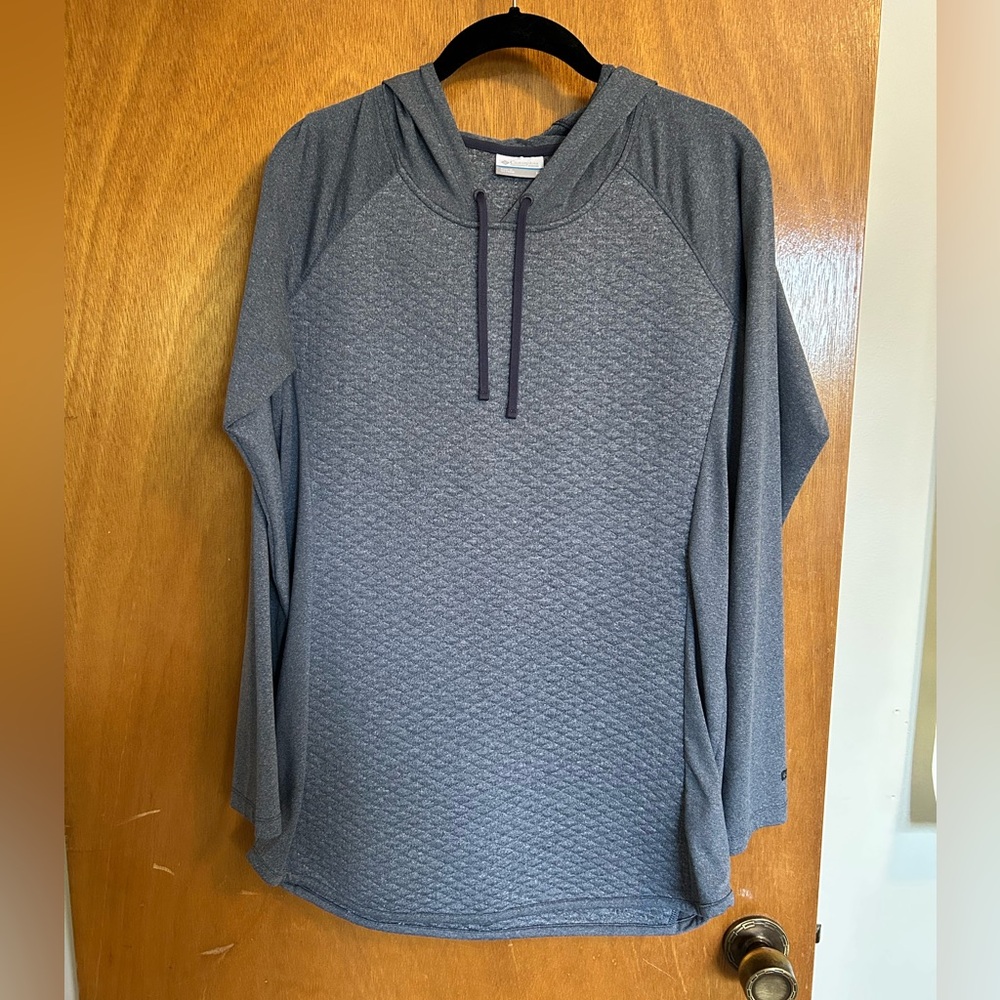 Columbia long quilted hoodie size M